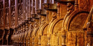 Czy wikary to ksiądz?