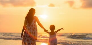 Dlaczego skórą robi się czarna od złota?