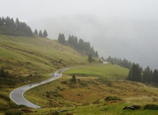 Co ważniejsze wiek czy przebieg auta?