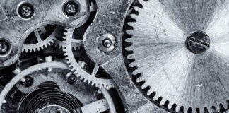 Jaka waga jest lepsza mechaniczna czy elektroniczna?