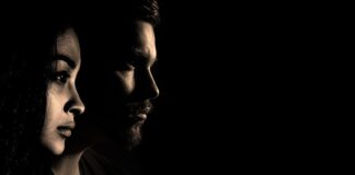 Jak określić kierunek wiatru bez Wiatromierza?